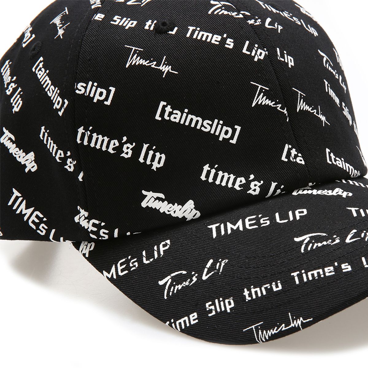 타임슬립(TIME SLIP) 로고 플레이 볼캡 블랙 화이트_TBC07432