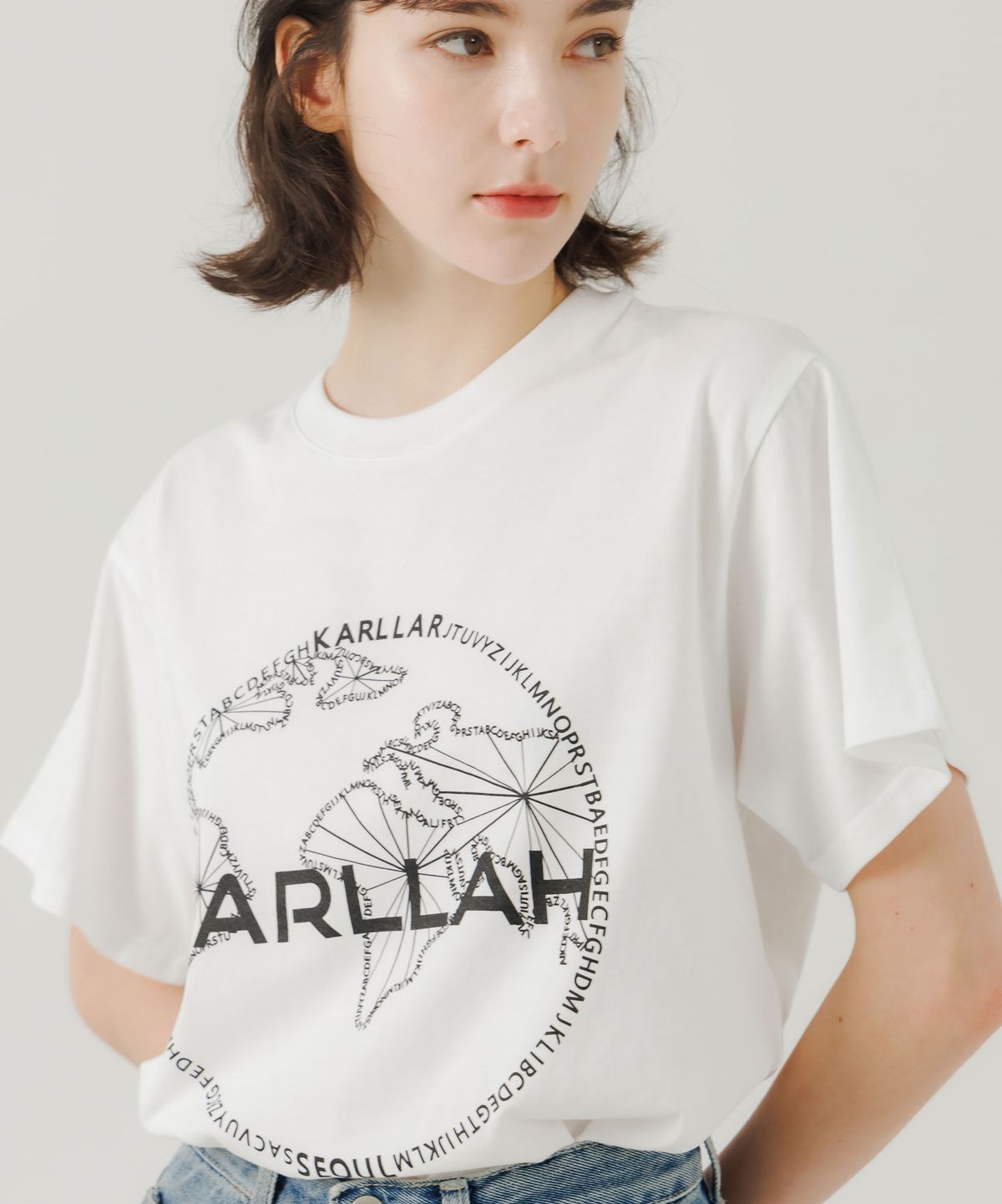 칼라(KARLLAH) 월드 와이드 프린트 반팔 티셔츠-화이트