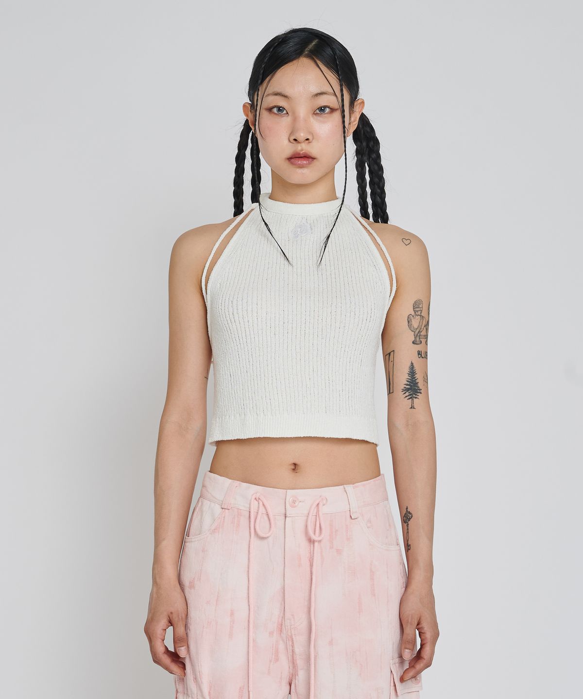 언유주얼 노말(UNUSUALNORMAL) BOOKLE HALTER KNIT TOP_IVORY