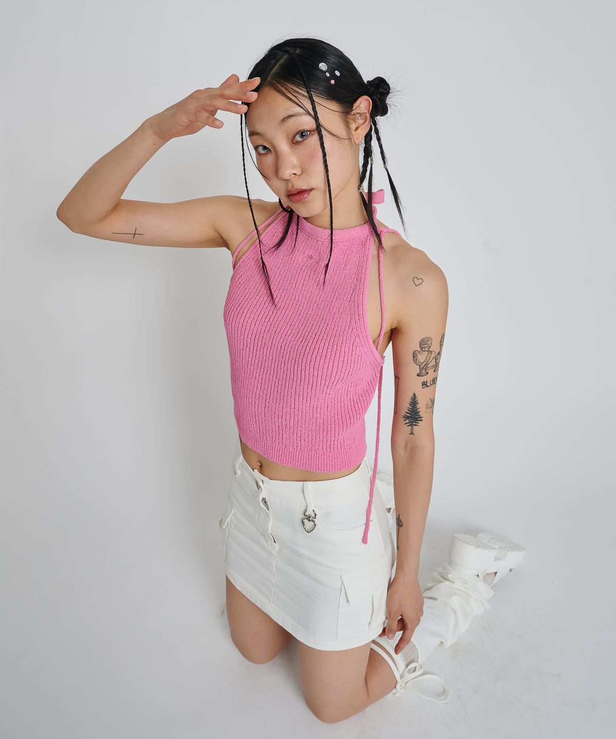 언유주얼 노말(UNUSUALNORMAL) BOOKLE HALTER KNIT TOP_PINK