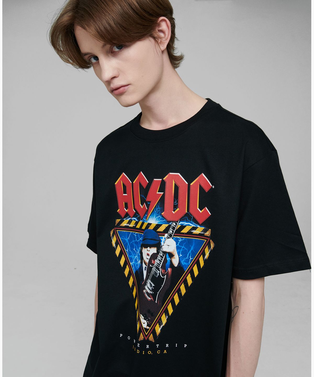 브라바도(BRAVADO) ACDC POWER TRIP ANGUS BK (BRENT2491)