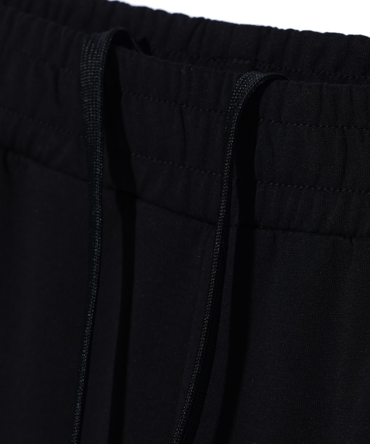 벙커버스터(BUNKERBUSTER) 디렉션 클럽 로고 스웨트 쇼츠 BLACK (MO7PU489-076)