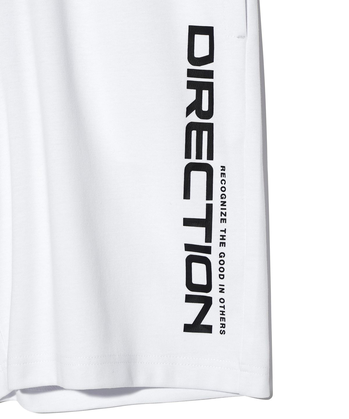 벙커버스터(BUNKERBUSTER) 디렉션 클럽 로고 스웨트 쇼츠 WHITE (MO7PU489-002)