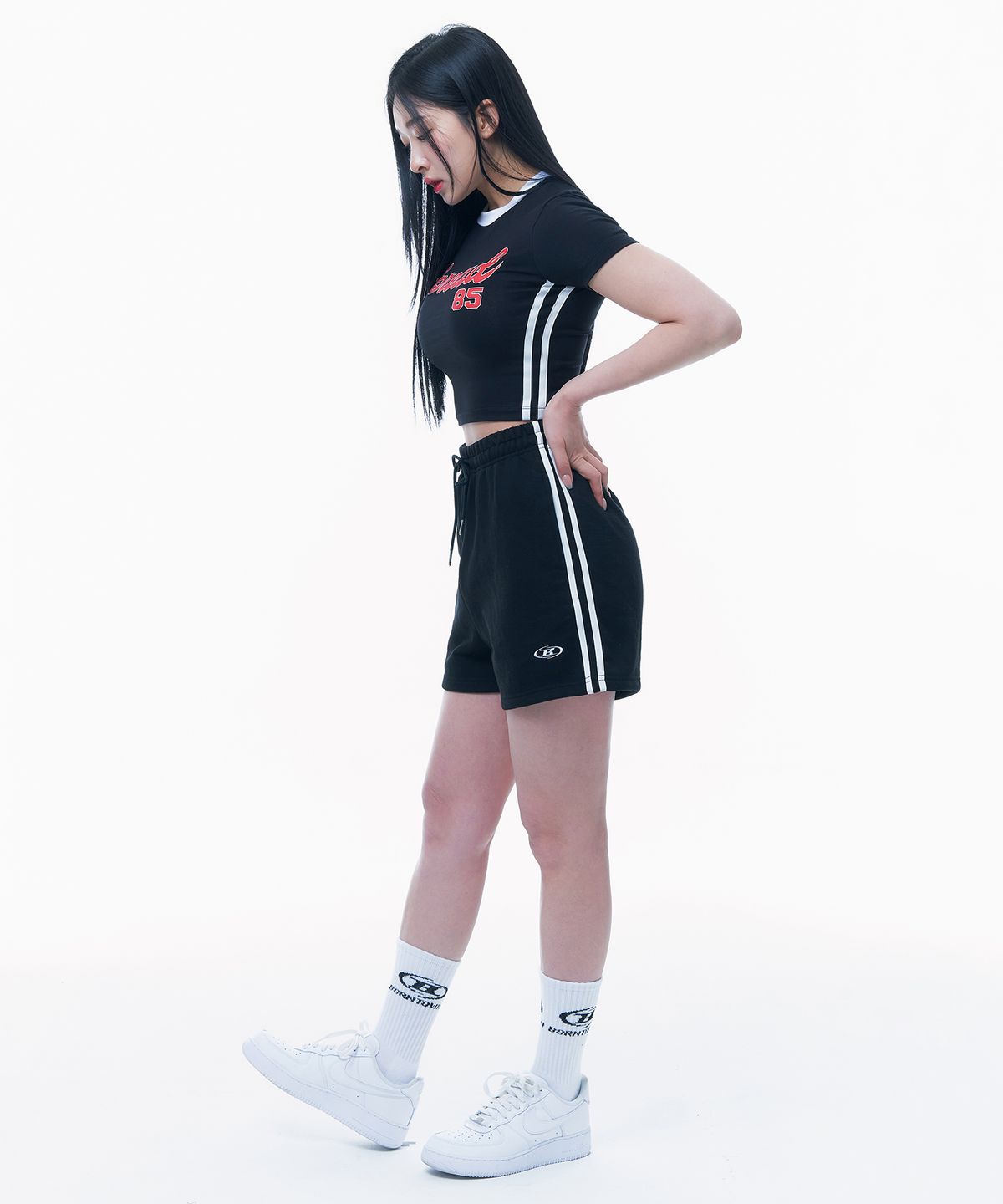 본투윈(BORN TO WIN) SPREAD CROP T-SHIRTS [BLACK]