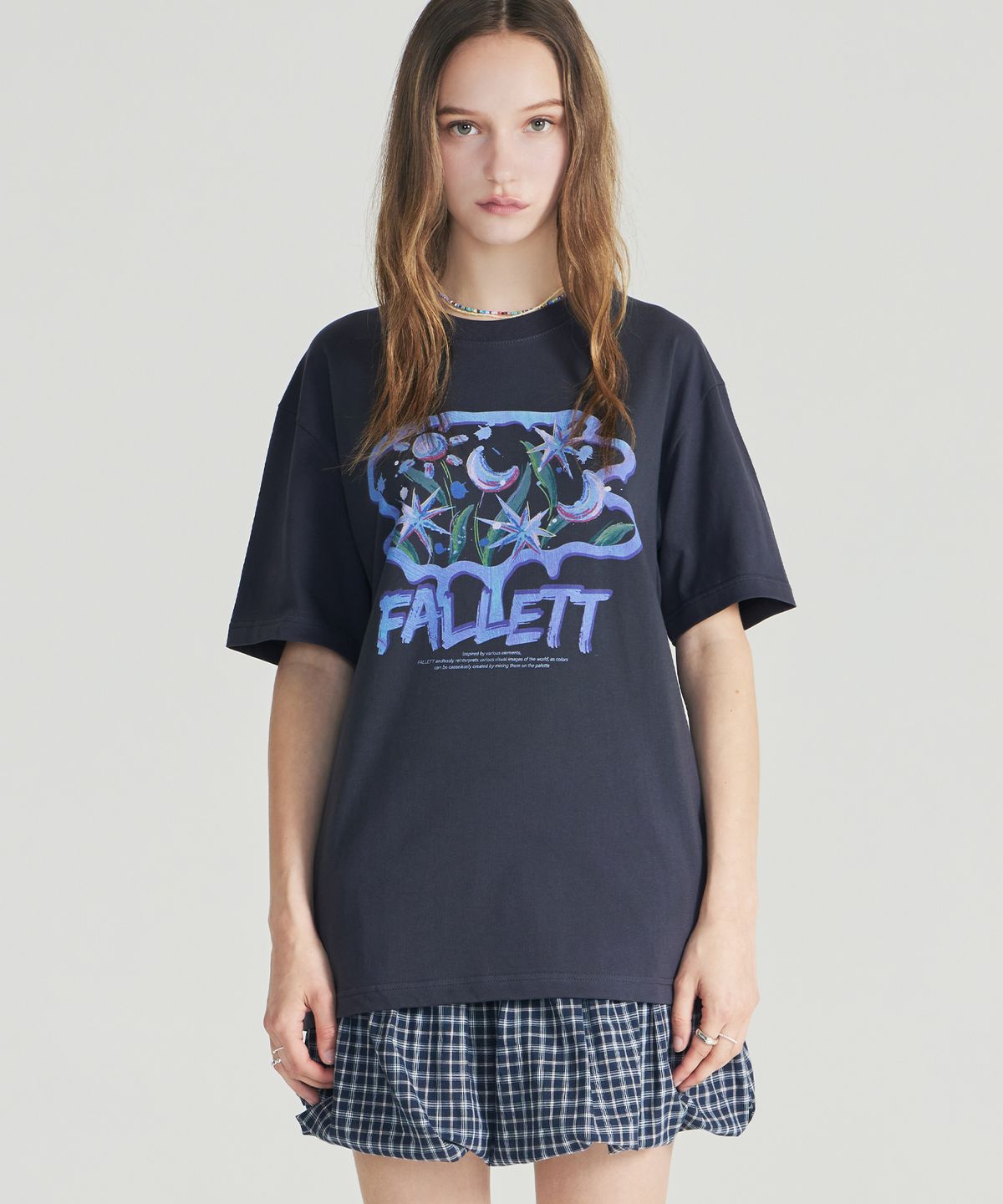 팔렛(FALLETT) 브러쉬 로고 플라워 반팔티 화이트