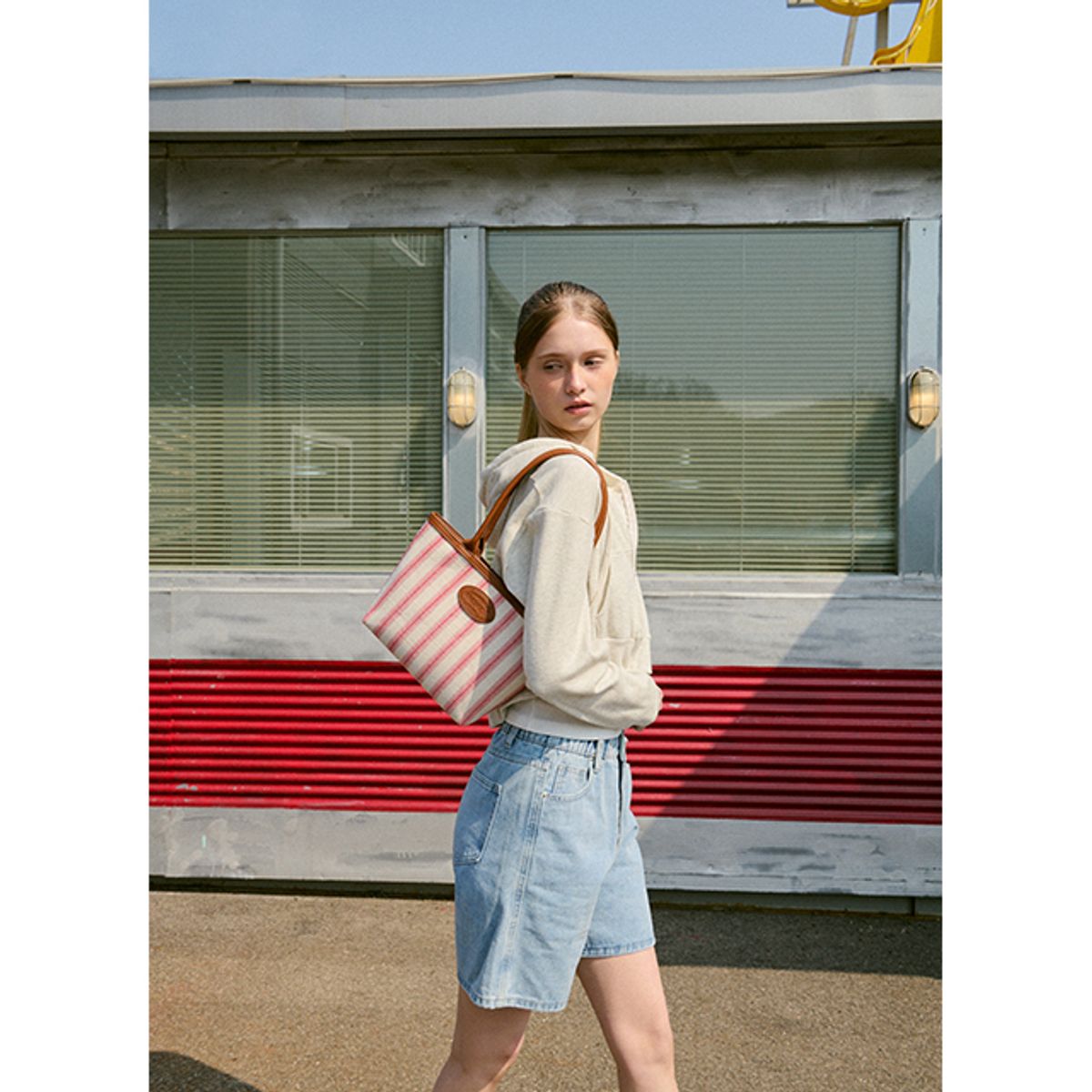 랩(LAP) STRIPE TOTE BAG AQ7AB407