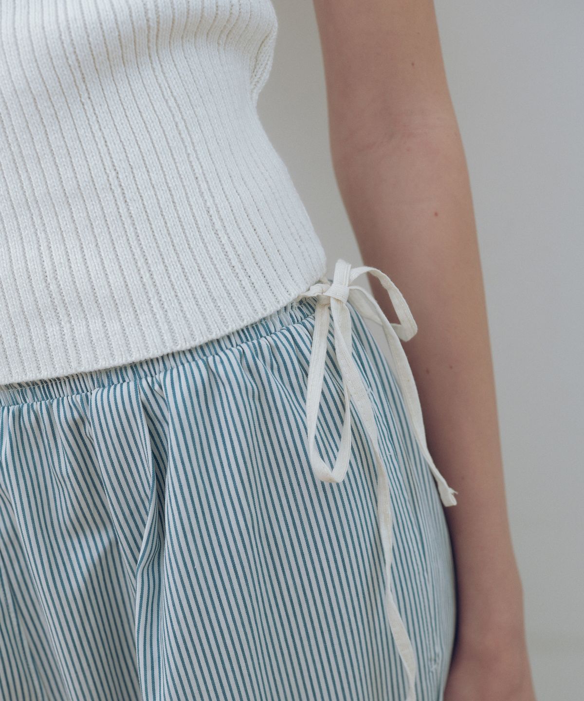 유라고(URAGO) Stripe banding strap pants