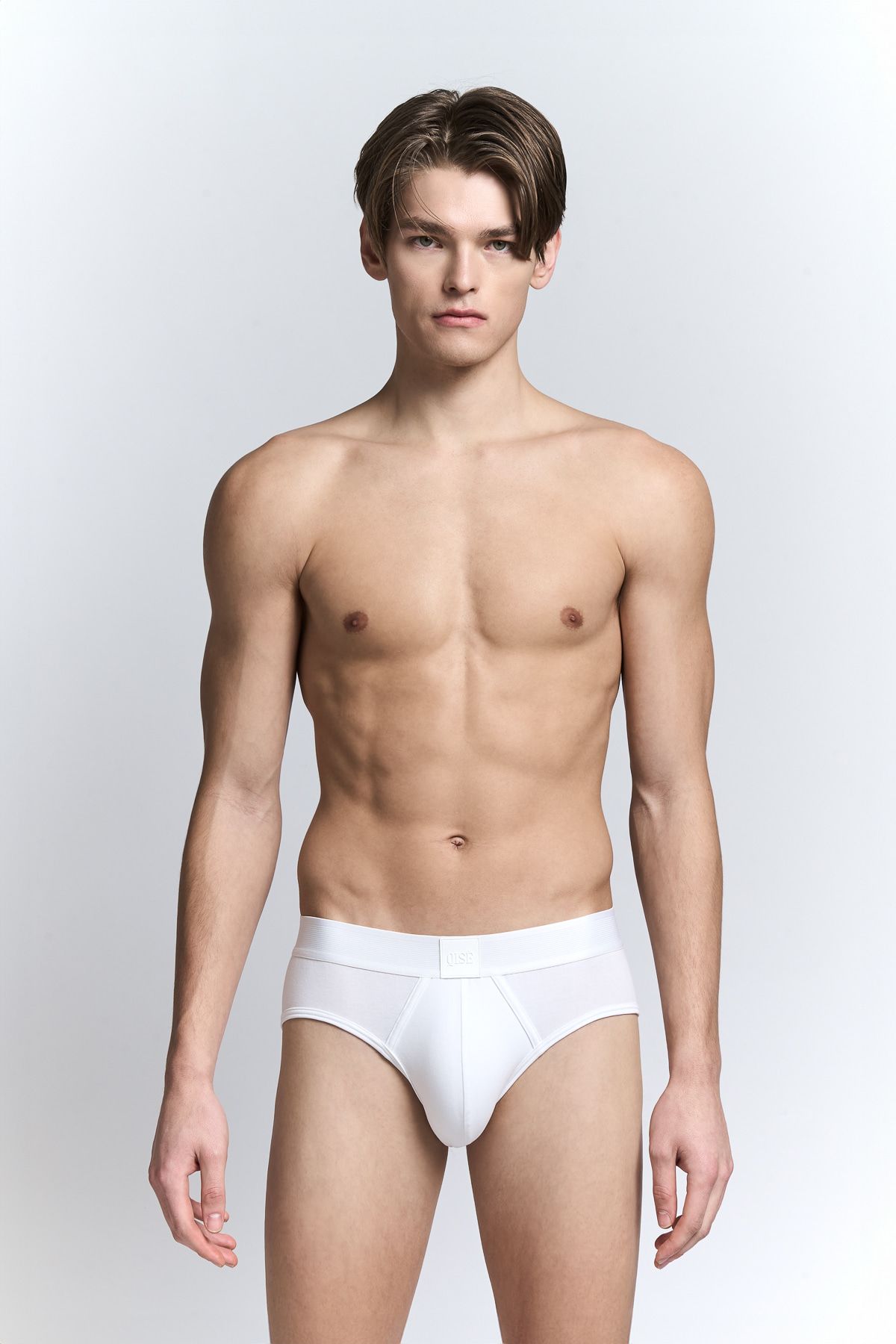 키세 언더웨어(QISE UNDERWEAR) 키세 라벨 삼각 브리프 화이트
