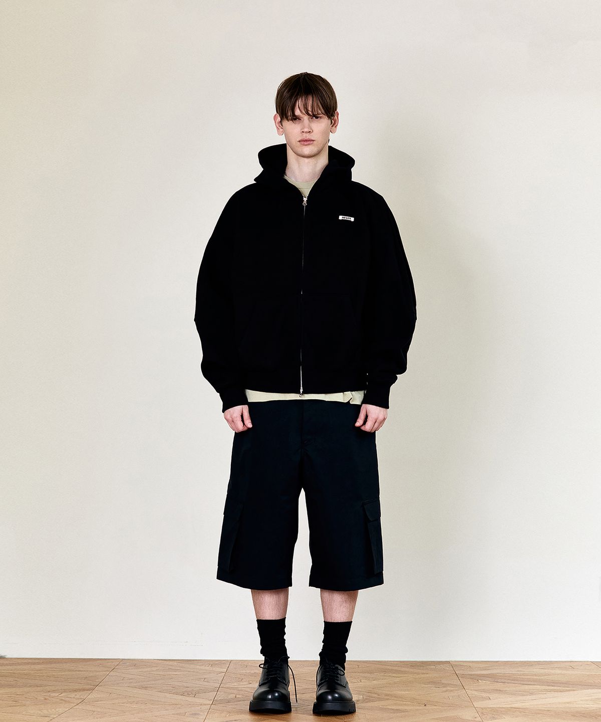 호이테(HEUTE) HET STRAP COTTON CARGO SHORTS (BLACK)