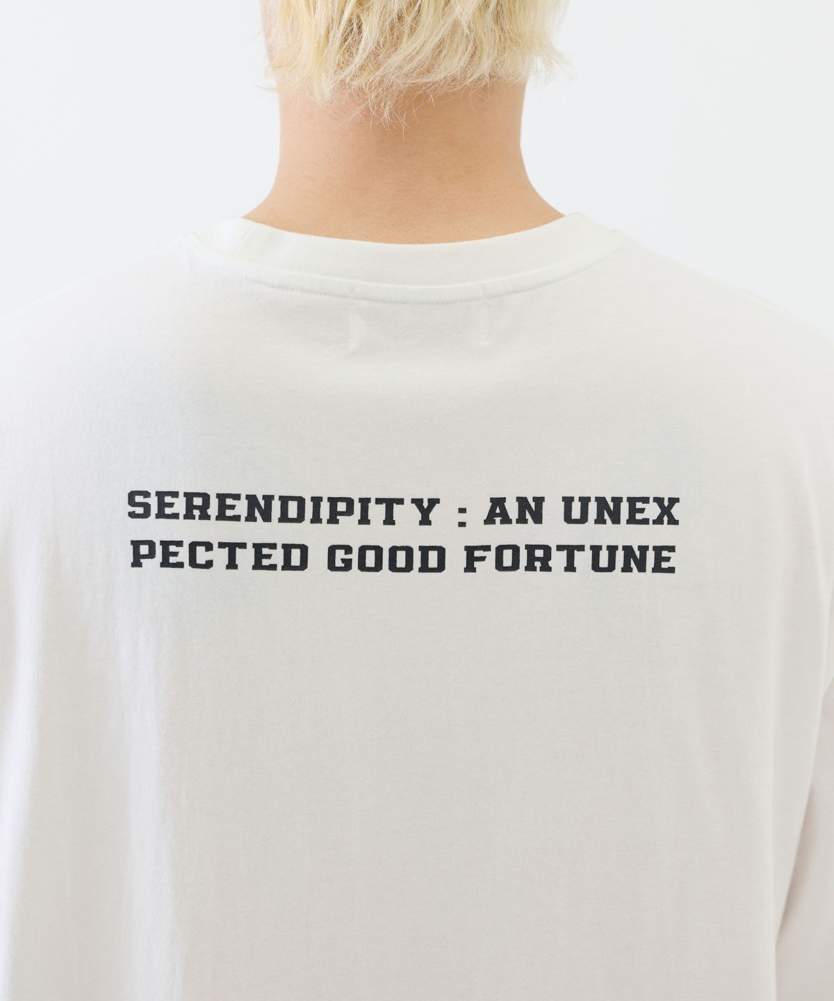 이스트서비스샵(eastserviceshop) Noomik Half T - Off White
