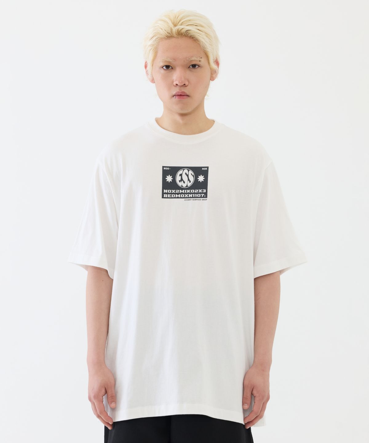 이스트서비스샵(eastserviceshop) Noomik Half T - Off White