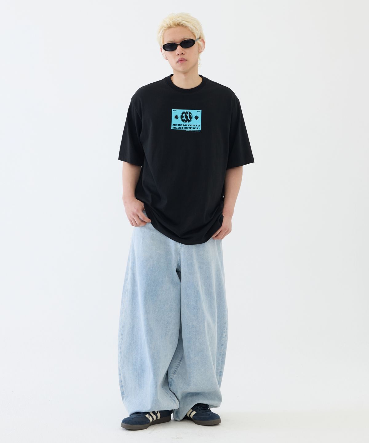 이스트서비스샵(eastserviceshop) Noomik Half T - Black