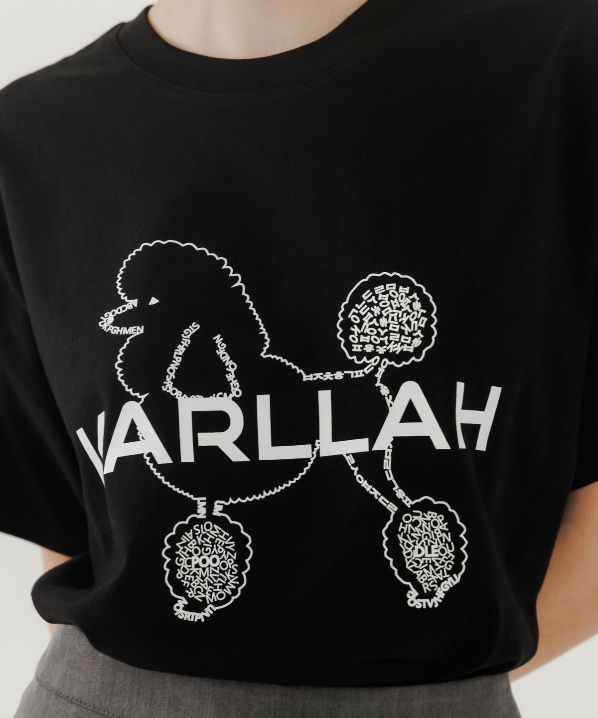 칼라(KARLLAH) 푸들 프린트 반팔 티셔츠-블랙