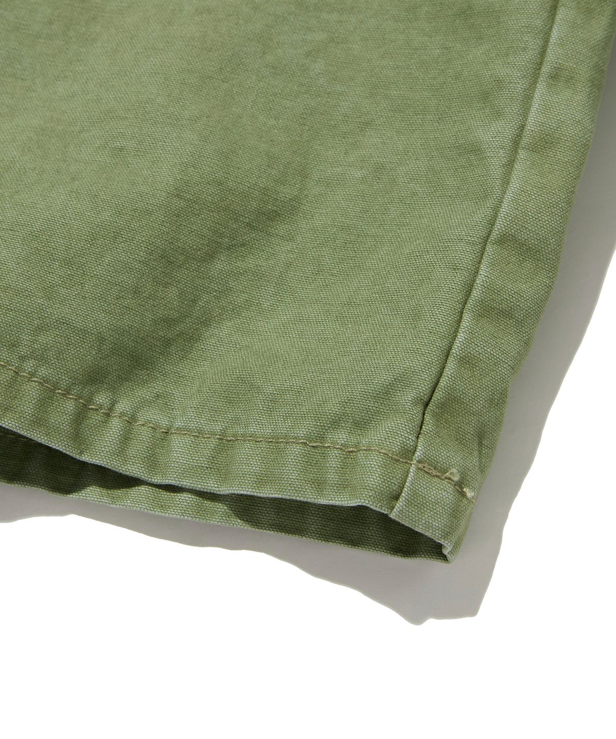스웨이드(SUADE) WIDE CARGO SHORTS [KHAKI]