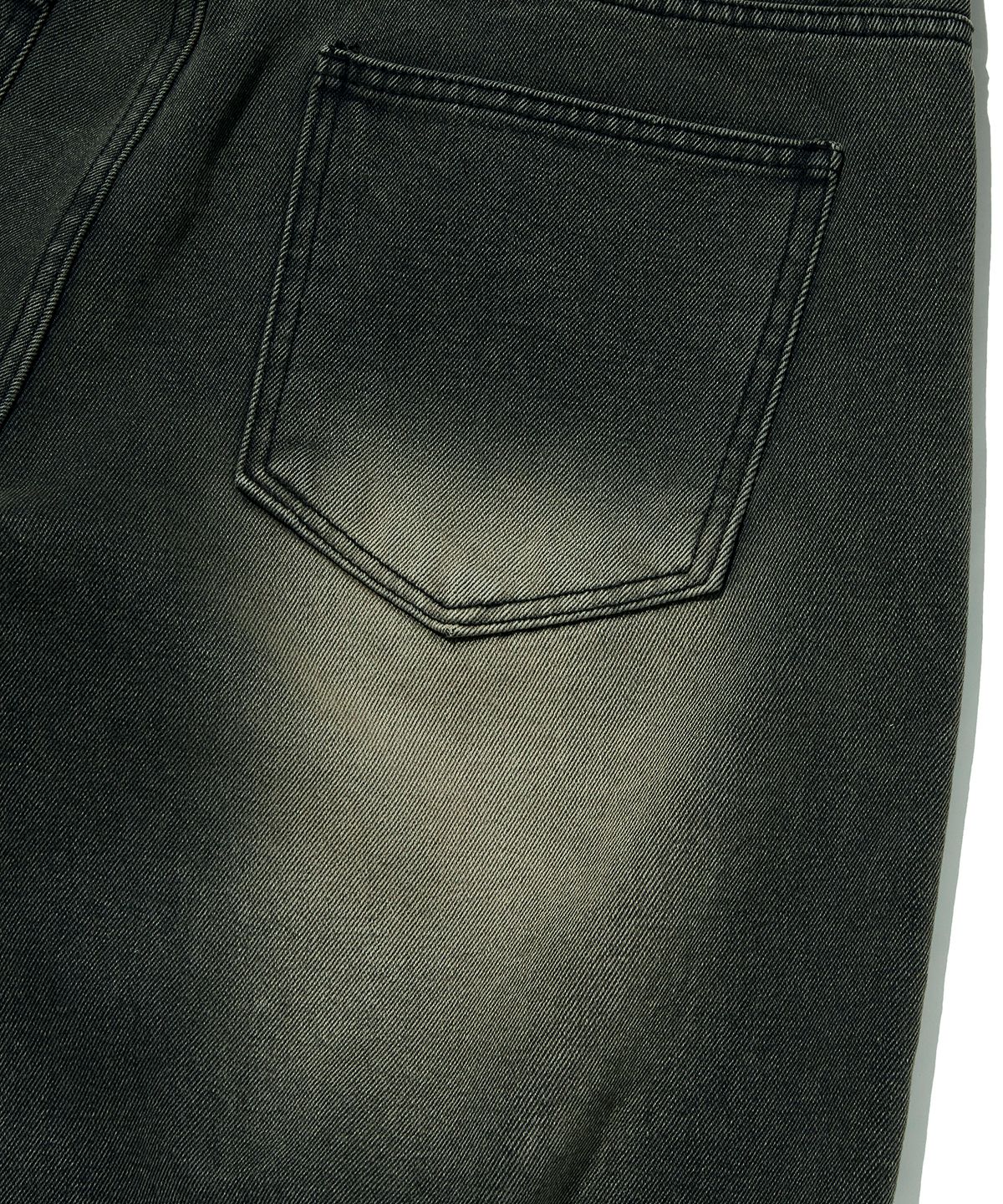 스웨이드(SUADE) COLOR WASHED DENIM SHORTS [BLACK]