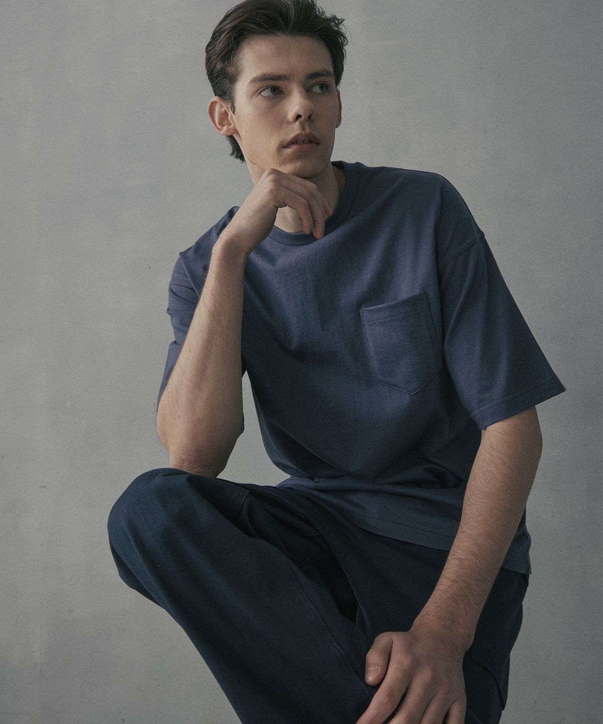 엠프(AMF) Loosed Pocket T-Shirt - Navy