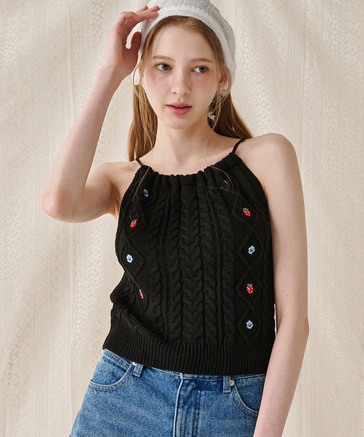론론(RONRON) RASPBERRY HALTER NECK KNIT BLACK