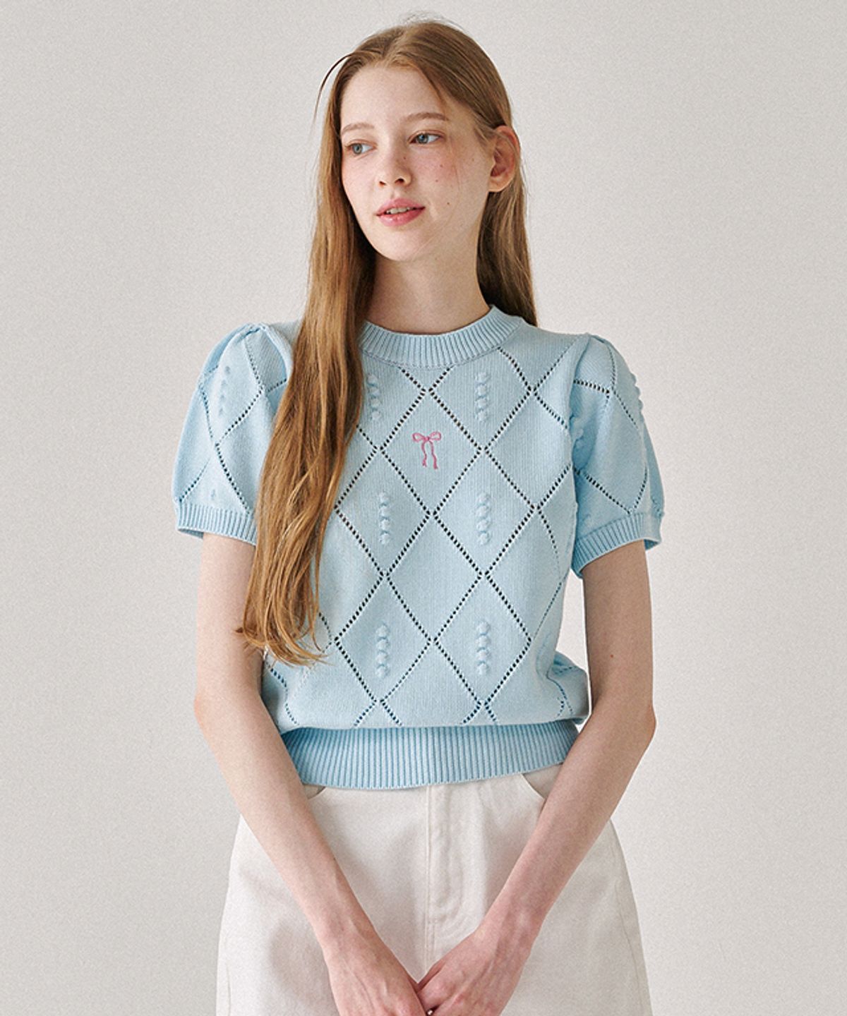 론론(RONRON) DIAMOND SCOTCH PUFF SHORT SLEEVE KNIT SOFT BLUE