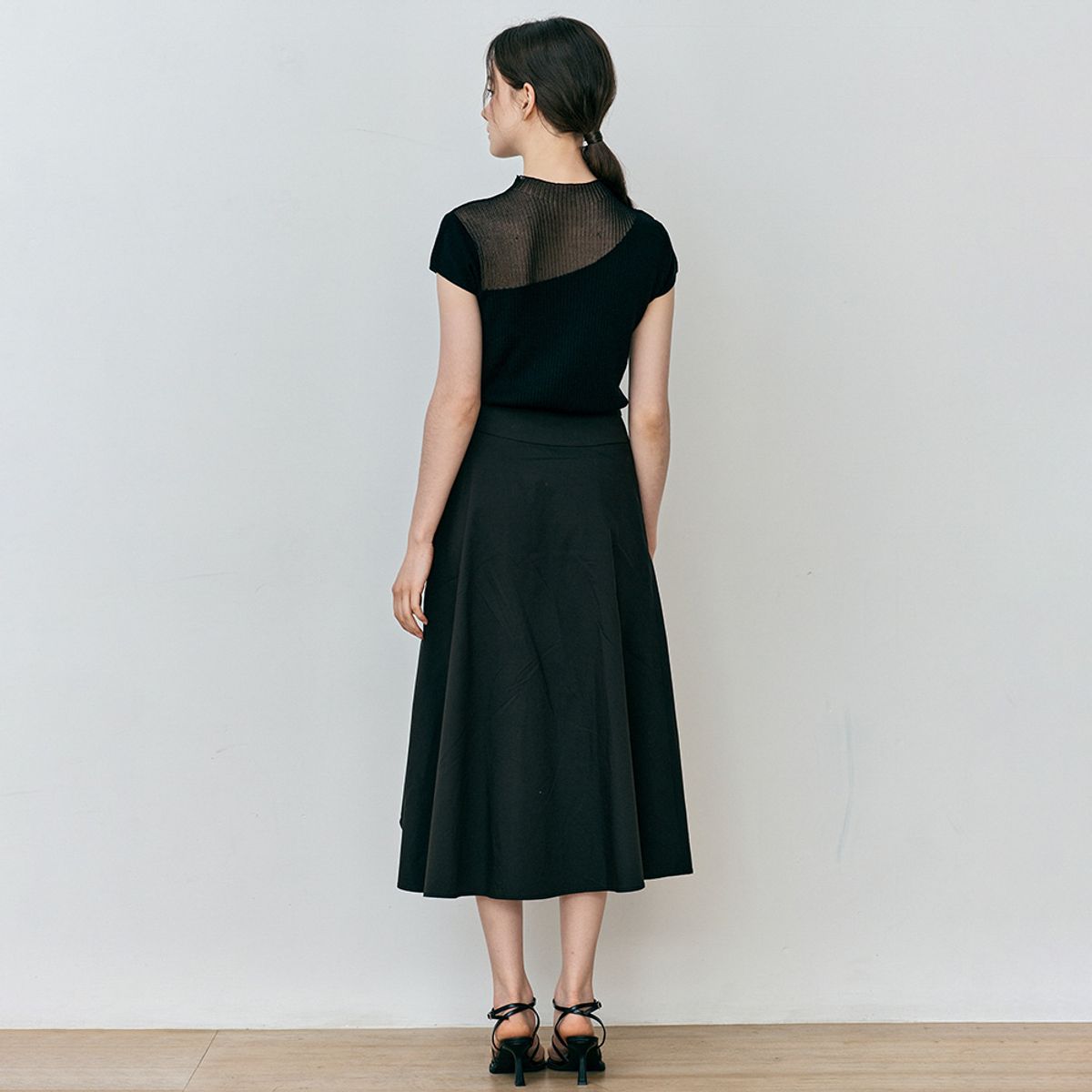 웬스데이딜라잇(WEDNESDAY DELIGHT) WD_Irregular pleated skirt_BLACK