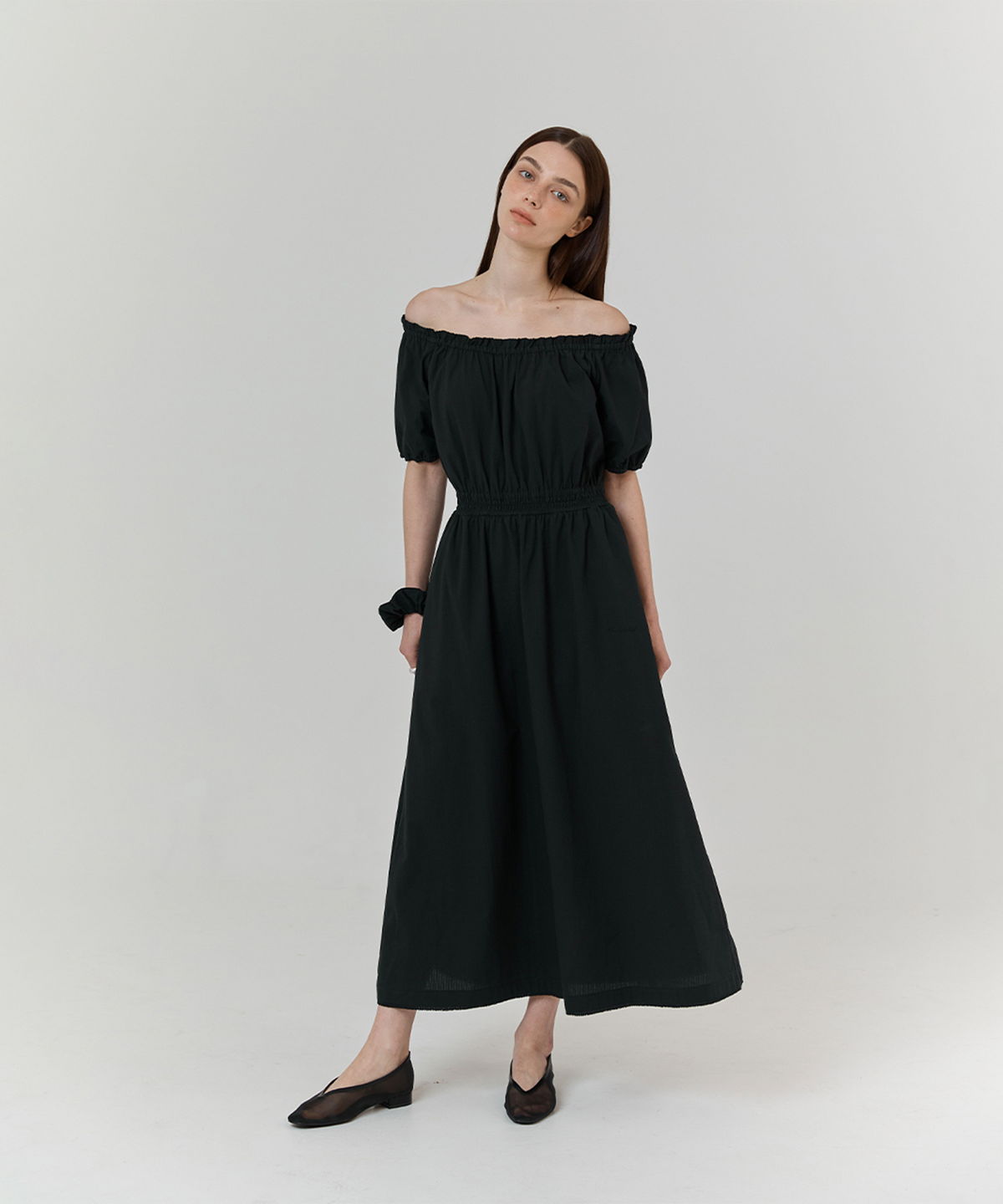 하우스 오브 폰드(HOUSE OF POND) Classic off-shoulder dress (Black)