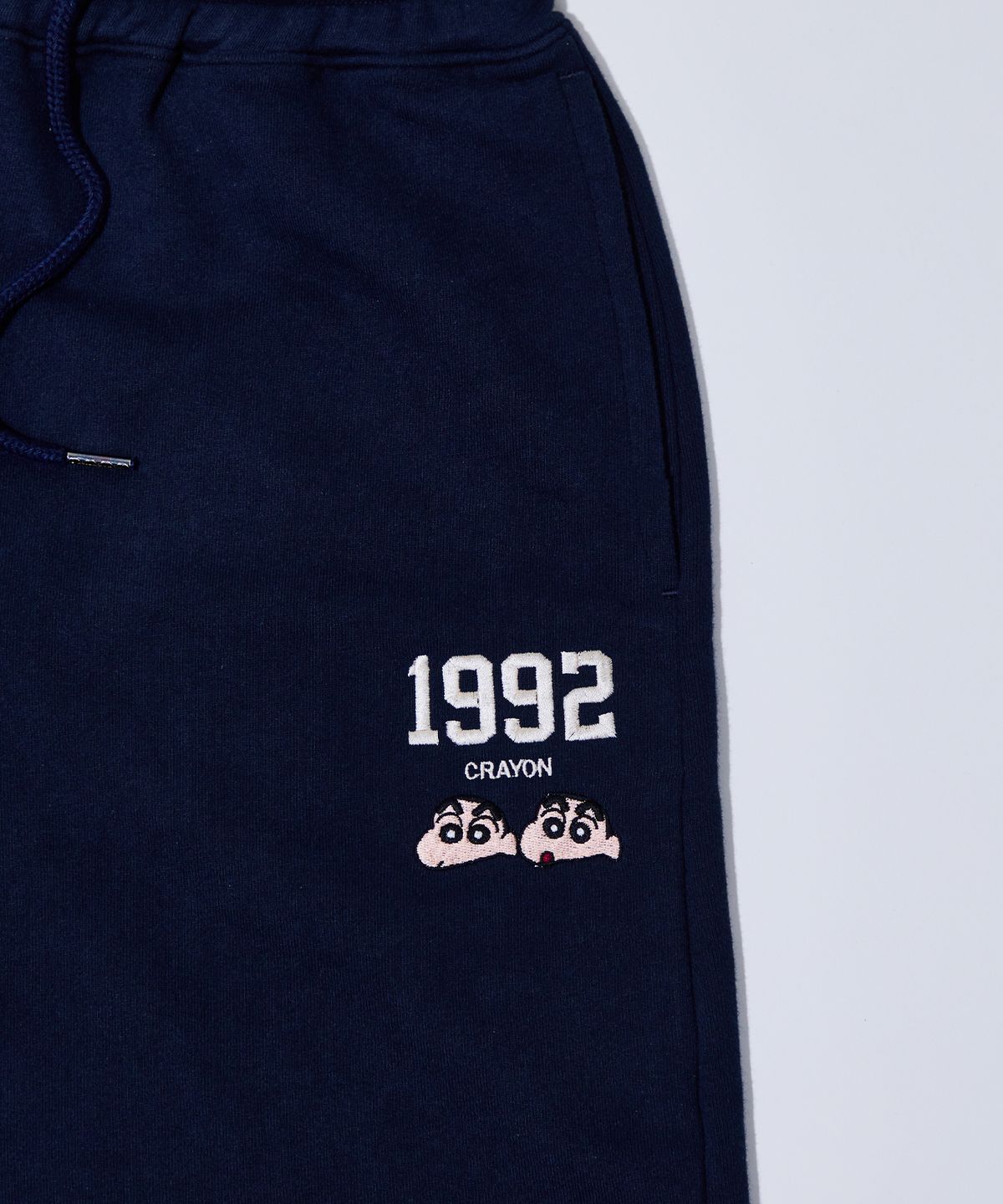 댄꼼마(DANCOMMA) 짱구 1992 트레이닝 반바지