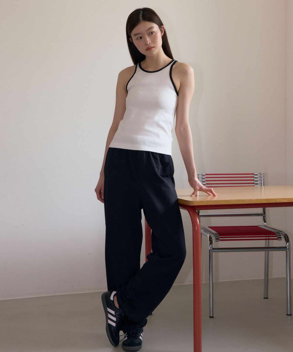 38컴온커먼(38COMEONCOMMON) Pipe line sleeveless (White)