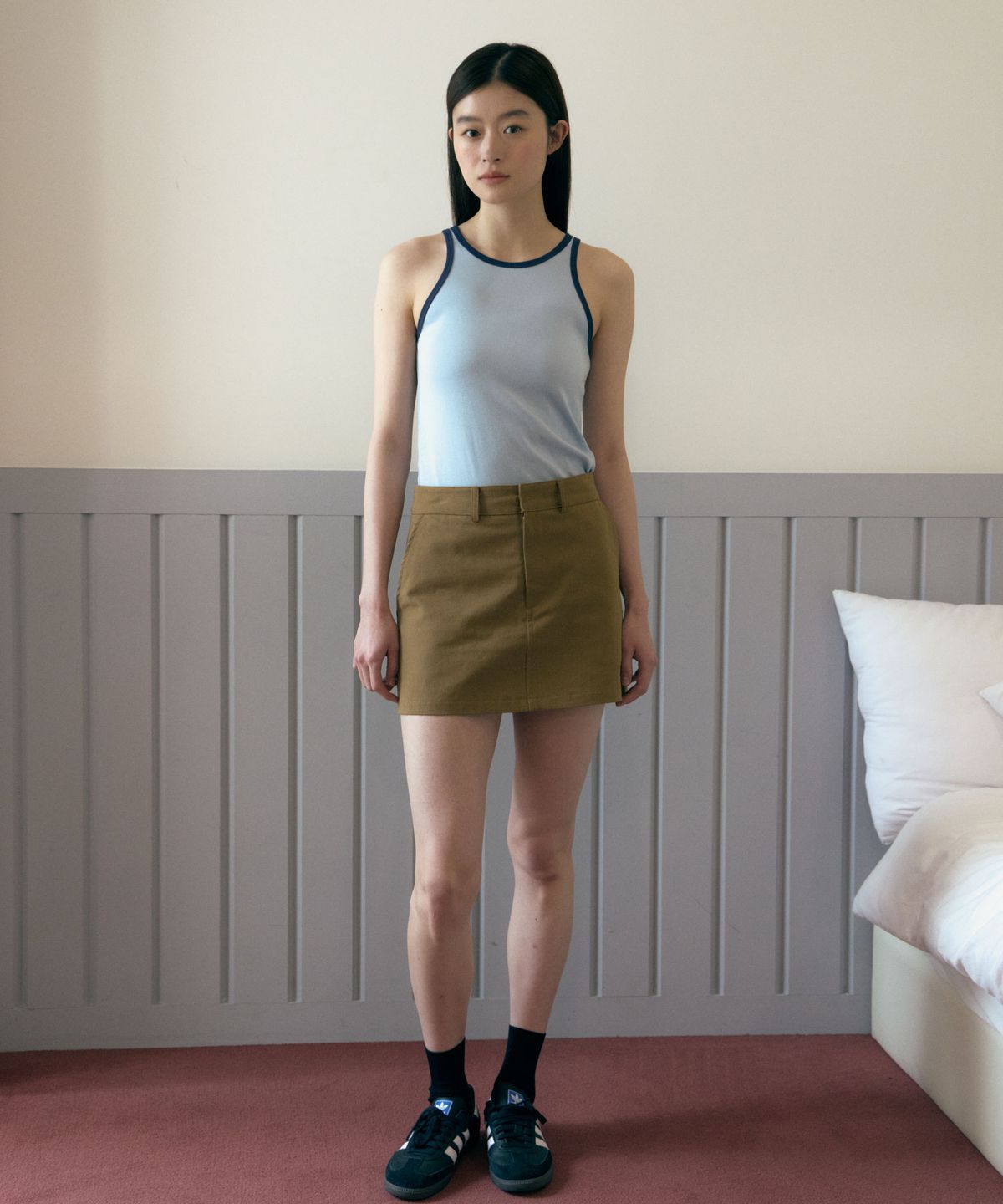 38컴온커먼(38COMEONCOMMON) Pipe line sleeveless (Blue)