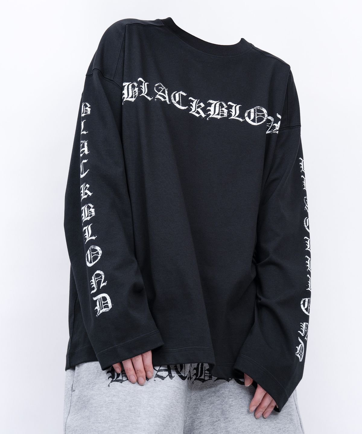 블랙블론드(BLACKBLOND) 비비디 크러쉬드 페이쓰 긴팔티 (블랙)