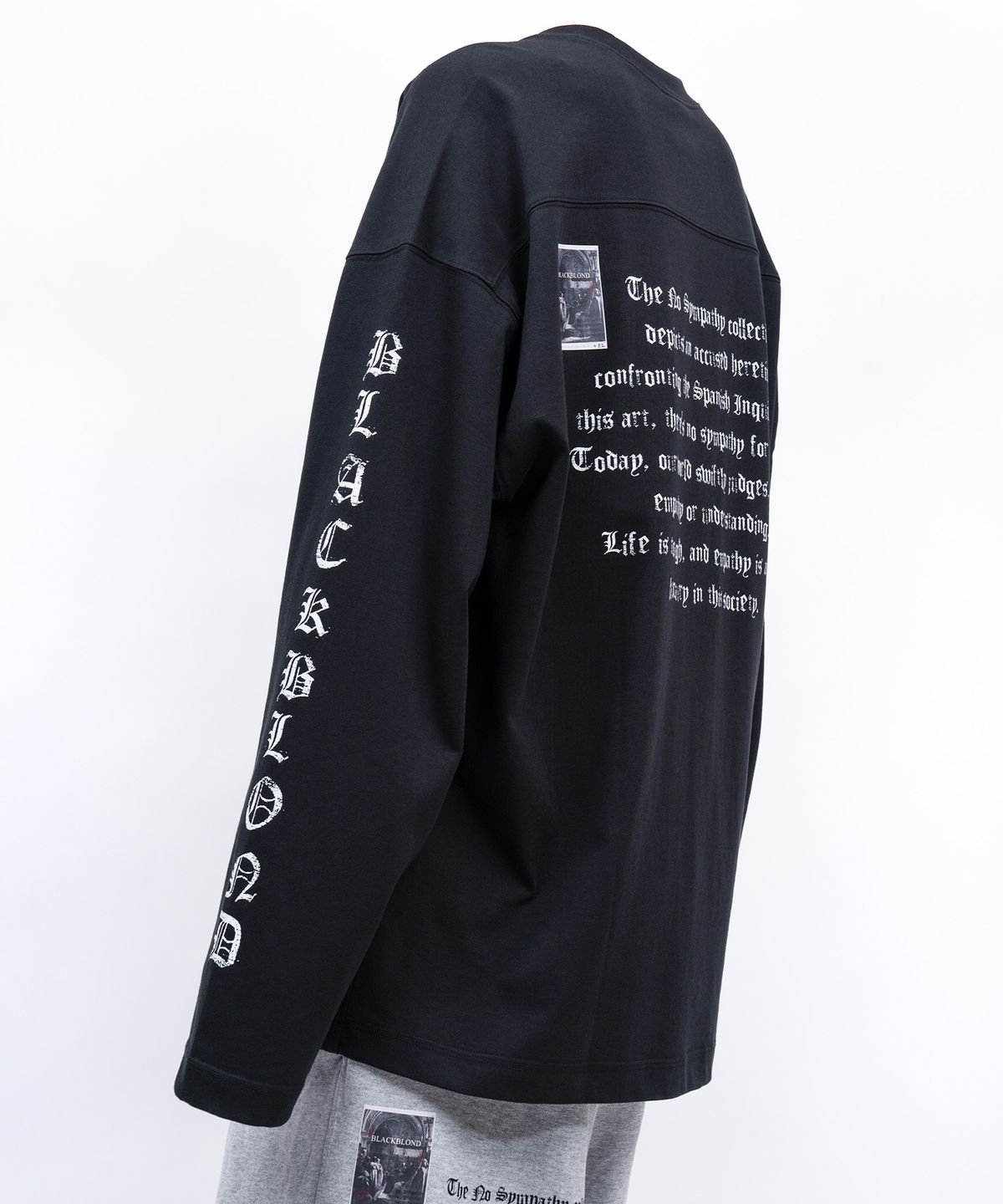 블랙블론드(BLACKBLOND) 비비디 크러쉬드 페이쓰 긴팔티 (블랙)