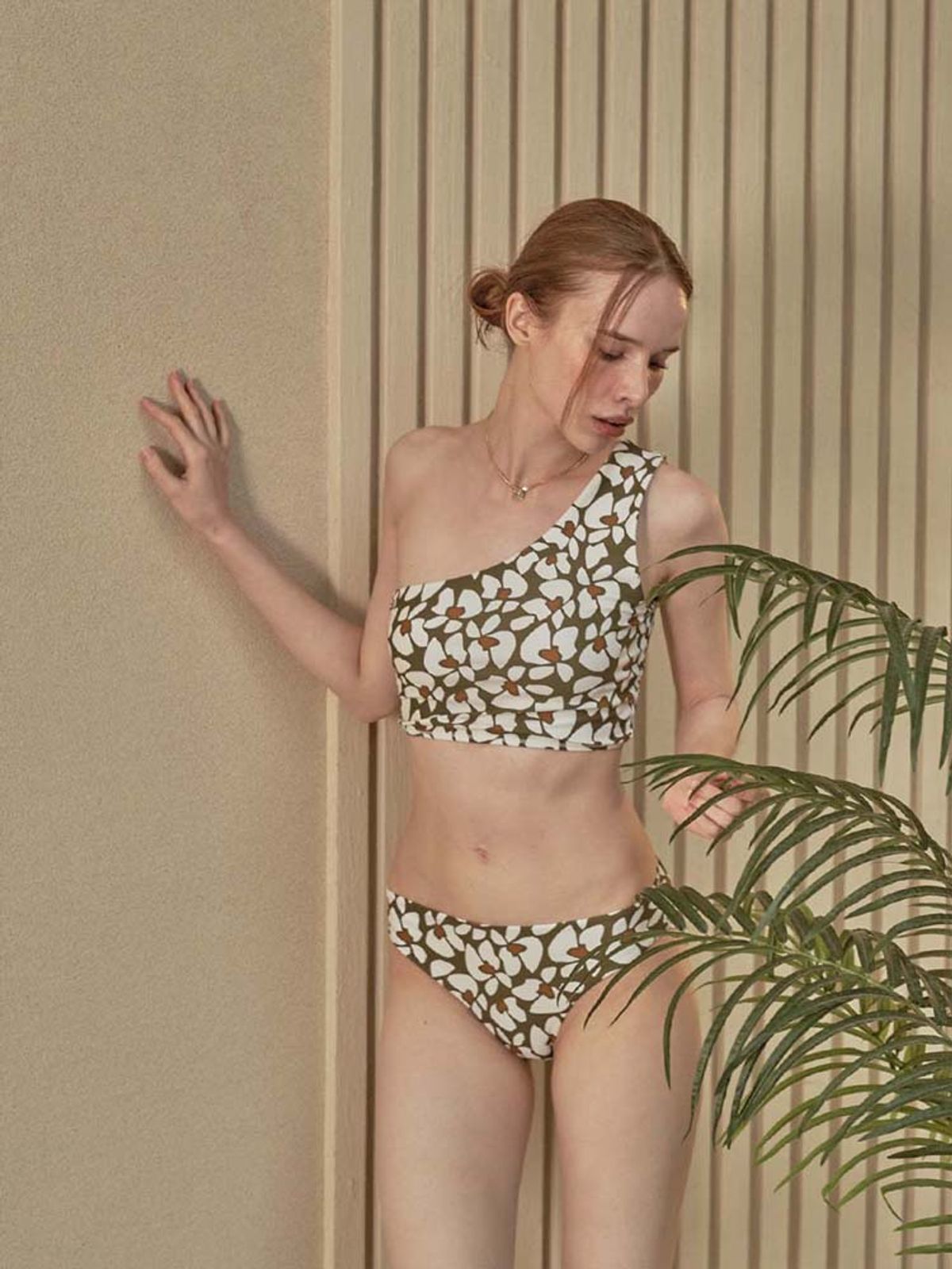 파인베이(FINEBAY) One Shoulder Crop Top, Floral Green