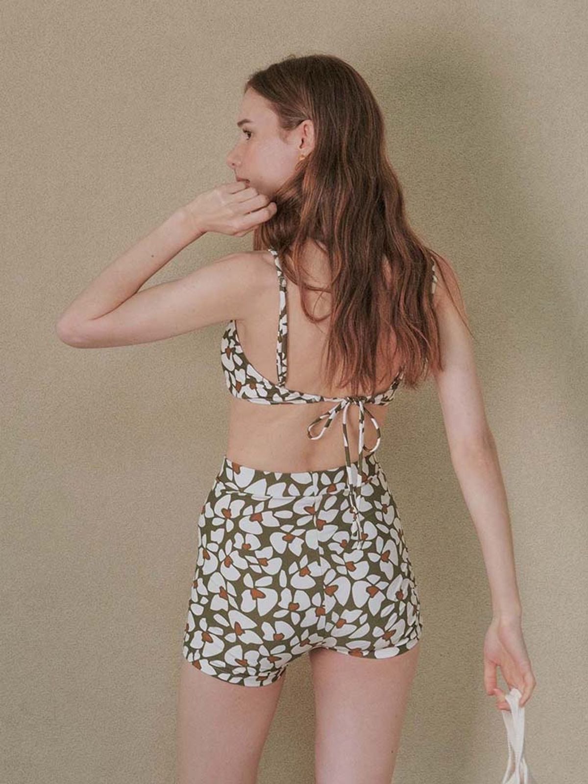 파인베이(FINEBAY) High-rise Shorts, Floral Green