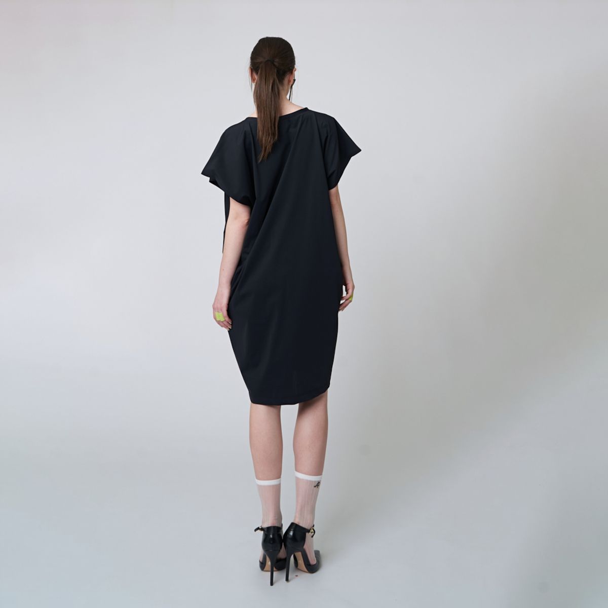 애스플래폼(ATHPLATFORM) AW41OP01 코지 벨티드 드레스_블랙