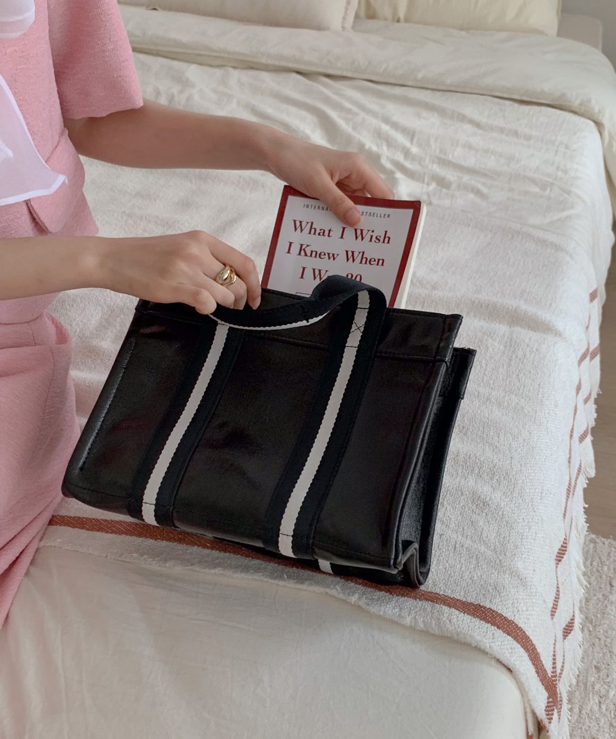 오알오알(OROR) book tote bag 012 foil black