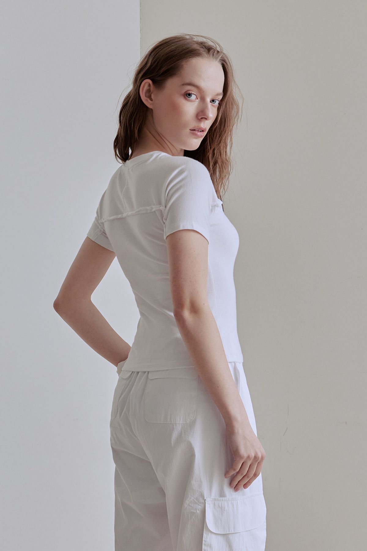 애프터아워즈(AFTERHOURS) RAW CUT LINE HALF TOP (WHITE)