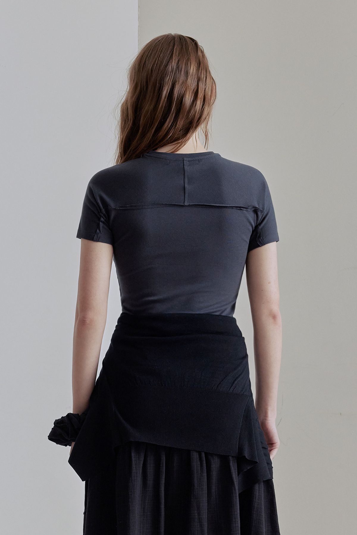 애프터아워즈(AFTERHOURS) RAW CUT LINE HALF TOP (CHARCOAL)