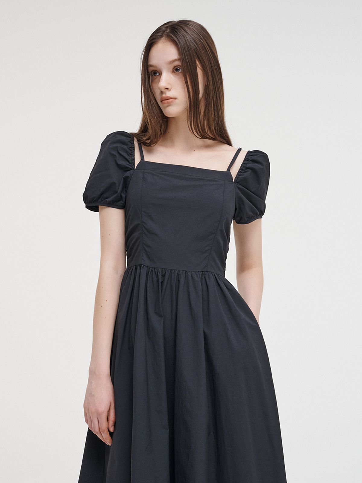 에트몽(ETMON) Strap Slit Off Shoulder Dress, Black