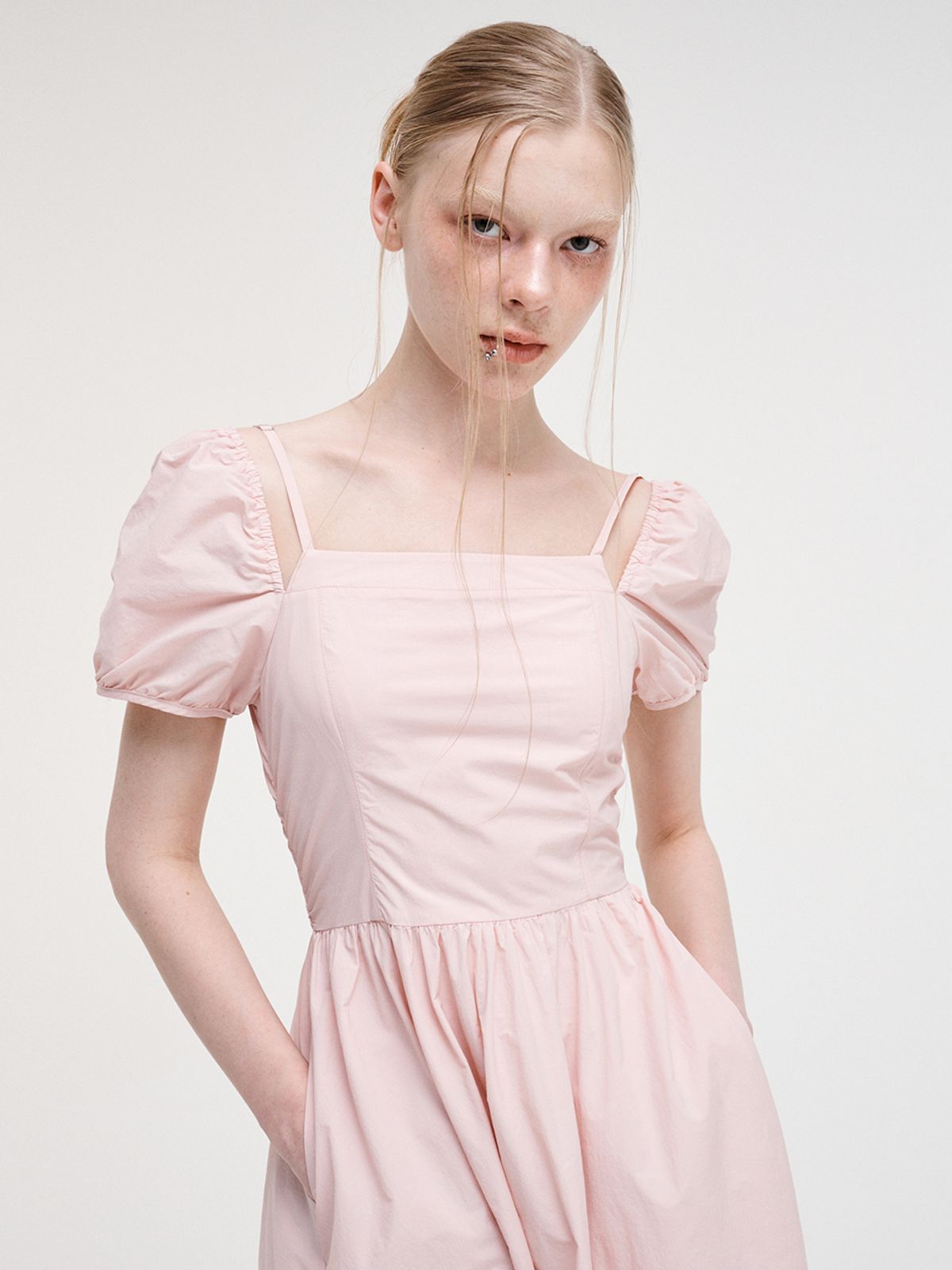 에트몽(ETMON) Strap Slit Off Shoulder Dress, Pink