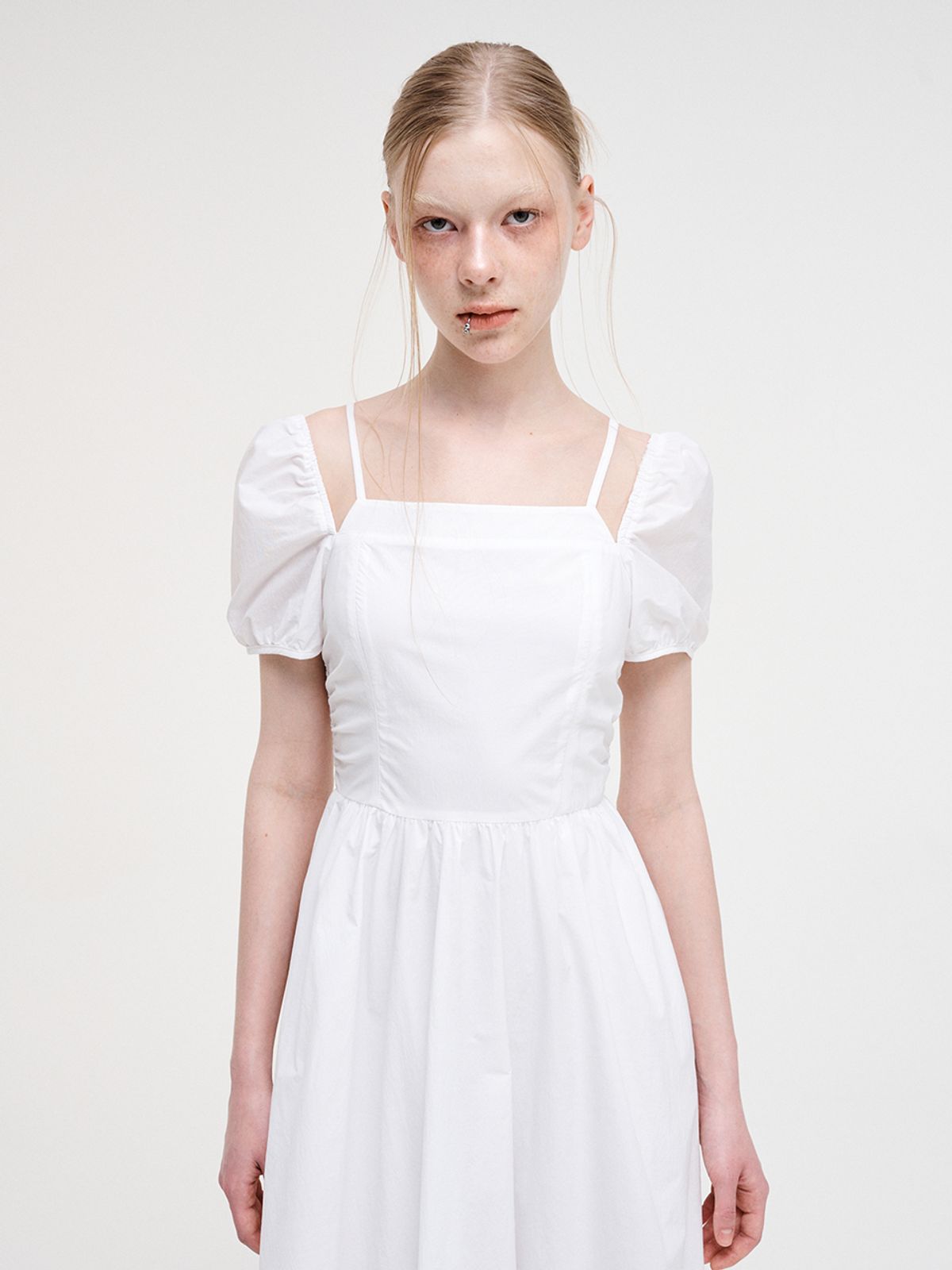 에트몽(ETMON) Strap Slit Off Shoulder Dress, White