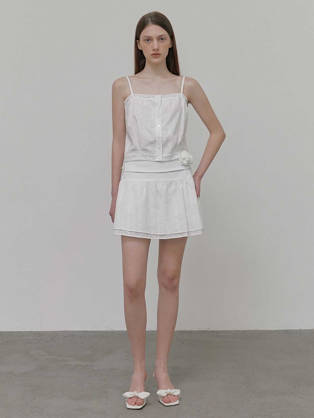 에트몽(ETMON) Punching Lace Mini Skirt, White