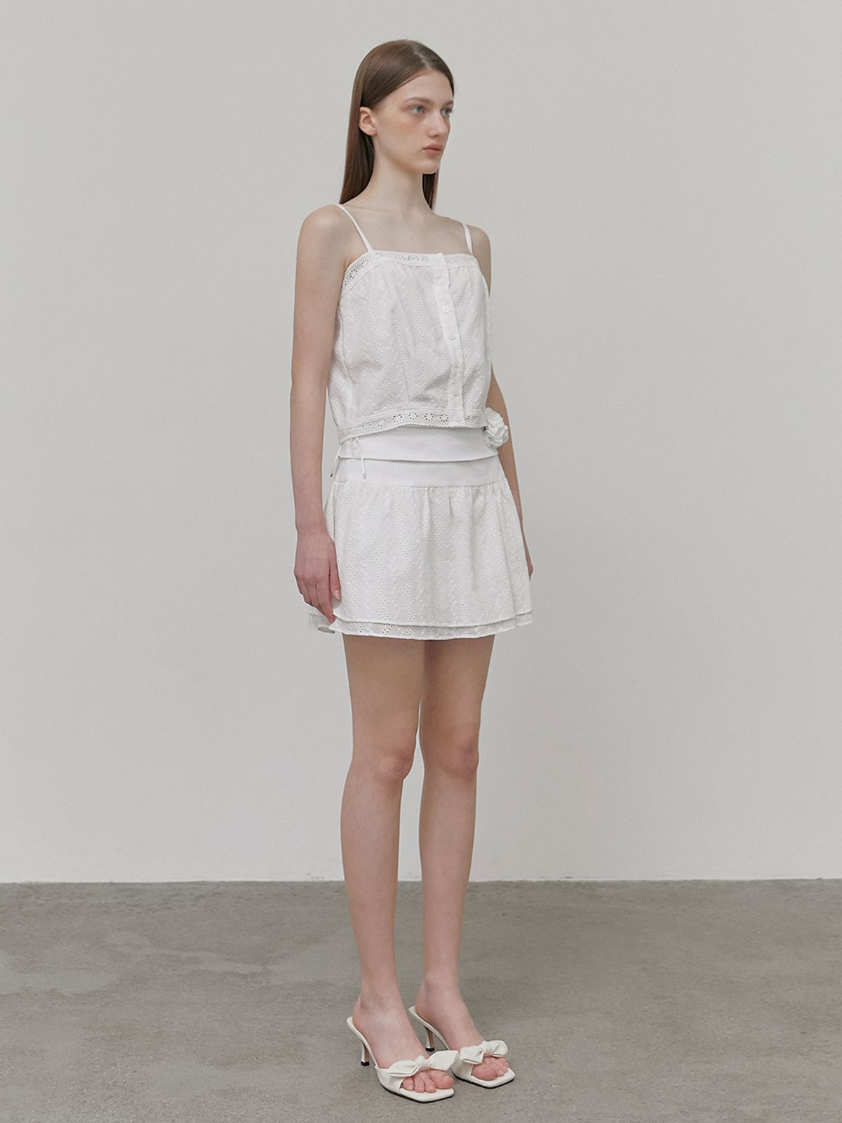 에트몽(ETMON) Punching Lace Mini Skirt, White