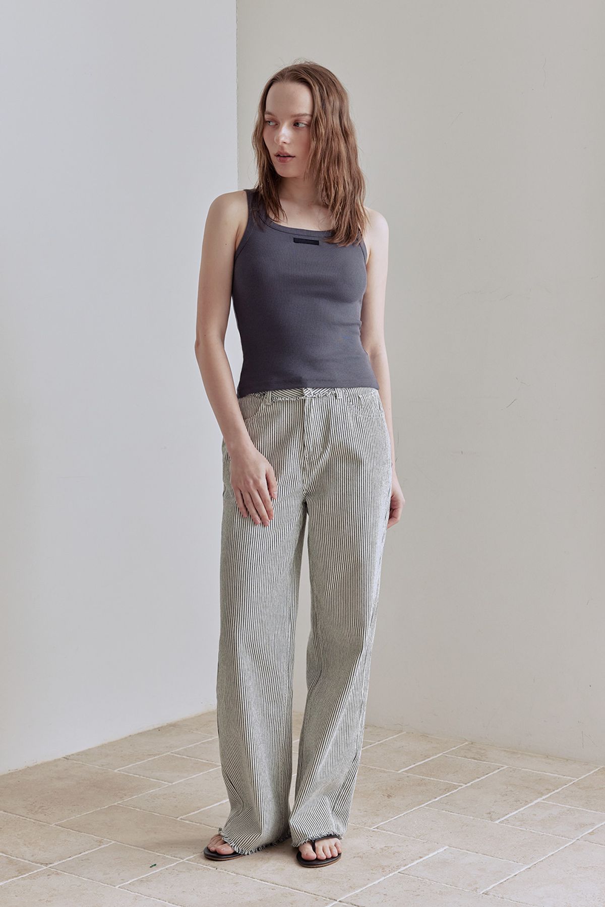 애프터아워즈(AFTERHOURS) SQUARE NECK SLEEVELESS TOP (PURPLE GREY)