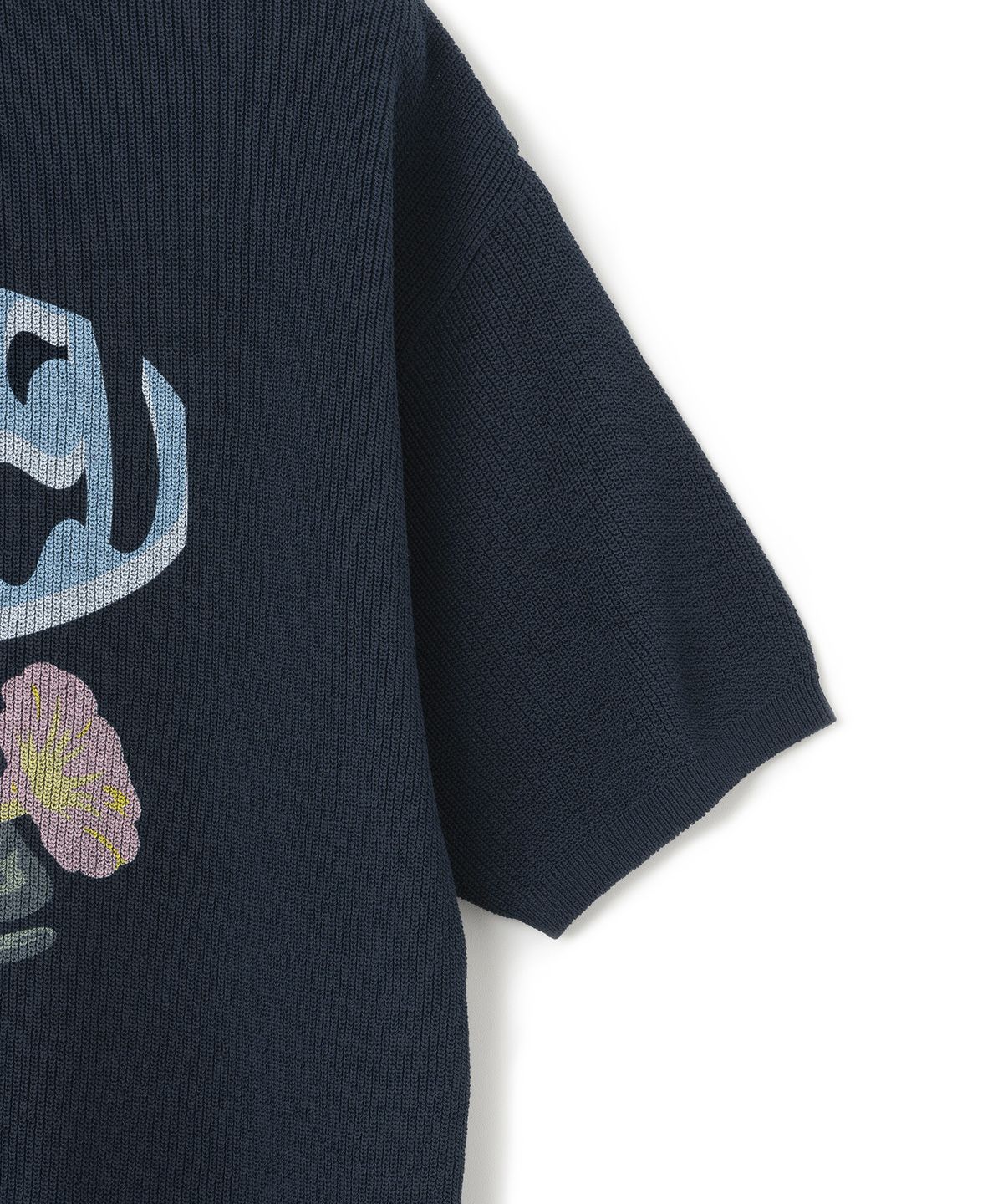 니티드(KNITTED) 쿨에버 플라워 프린팅 하프 니트 NAVY