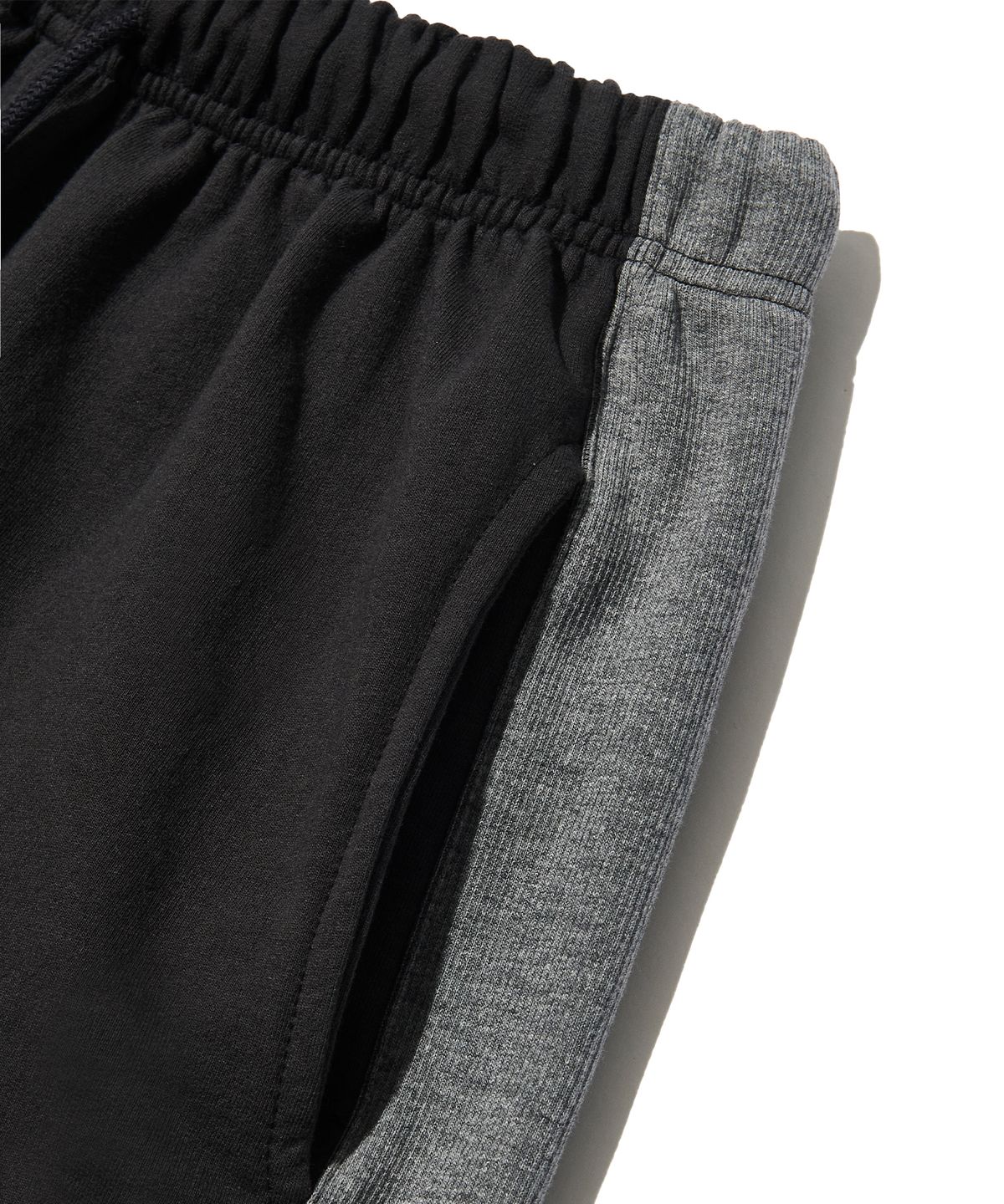피스메이커(PIECE MAKER) SIDE RIBBED SWEAT SHORTS (CHARCOAL)