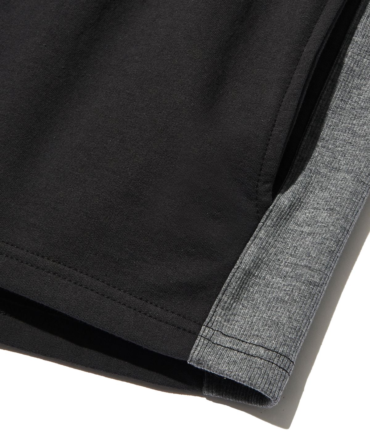 피스메이커(PIECE MAKER) SIDE RIBBED SWEAT SHORTS (CHARCOAL)