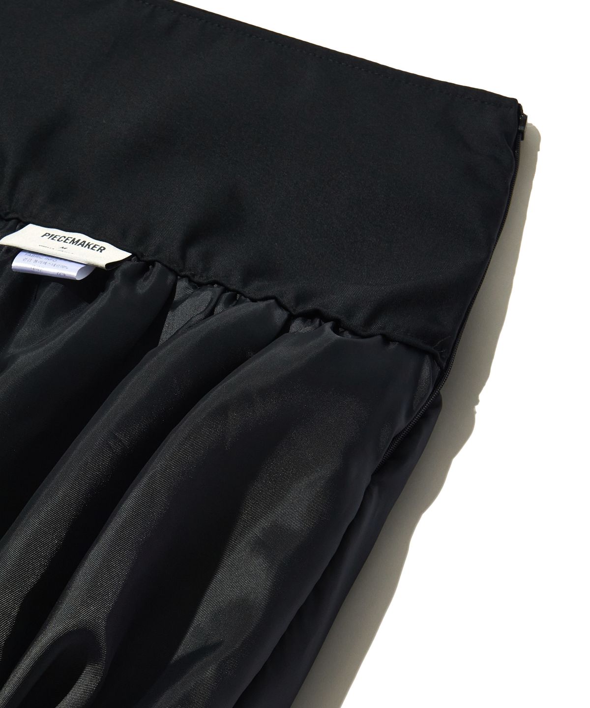 피스메이커(PIECE MAKER) YOKE BALLOON PUMPKIN SKIRT (BLACK)