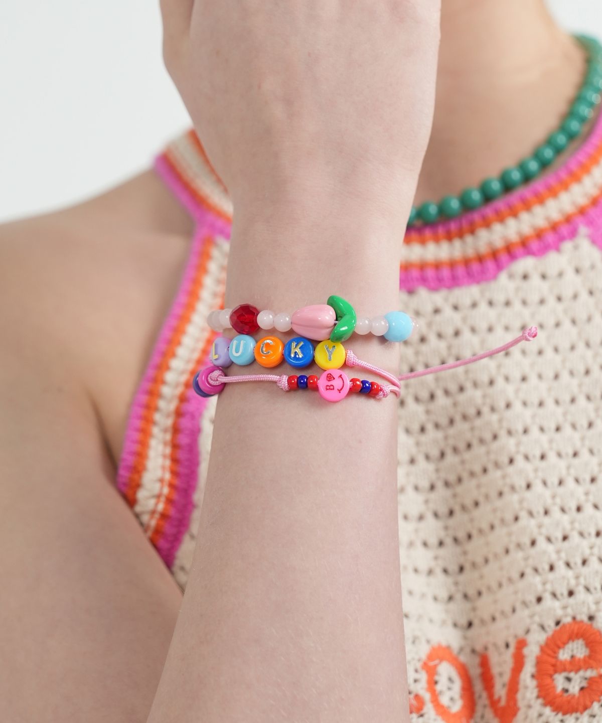 봉보(BONBEAU) Happy pop initial smile knot Bracelet 스마일 참 이니셜 비즈 두줄 매듭팔찌