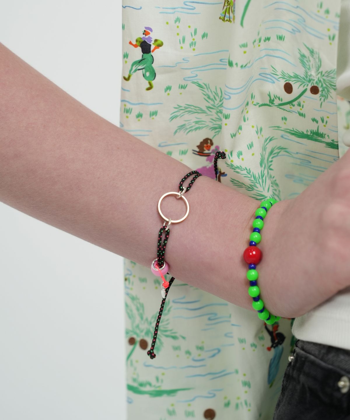 봉보(BONBEAU) Friendly initial silver ring beads knot Bracelet 이니셜 각인 실버링 비즈 매듭팔찌