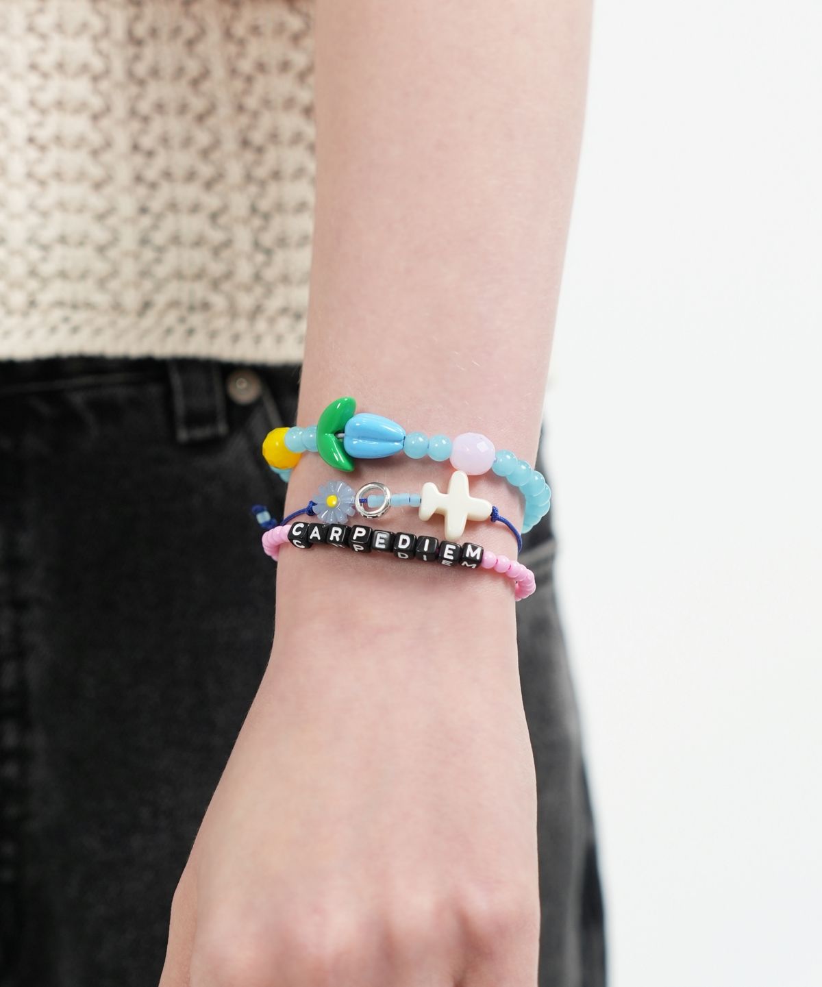 봉보(BONBEAU) Trio charms initial silver ring knot Bracelet 이니셜 각인 미니 실버링 참 매듭팔찌