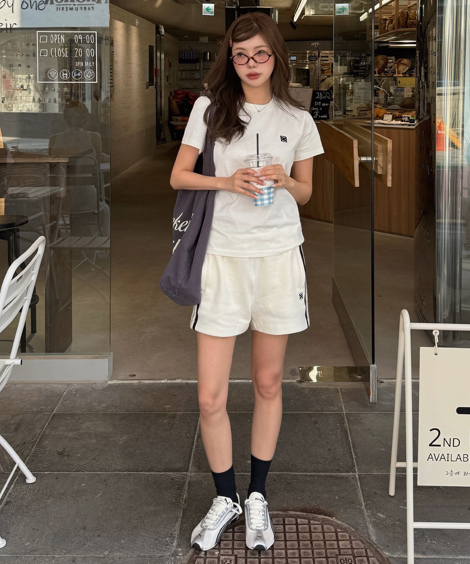 【SATUR】(W) Essential Basic Logo T-Shirt - Cream Ivory MUSINSA | SATUR Classic Small Logo Short-Sleeved T-Shirt