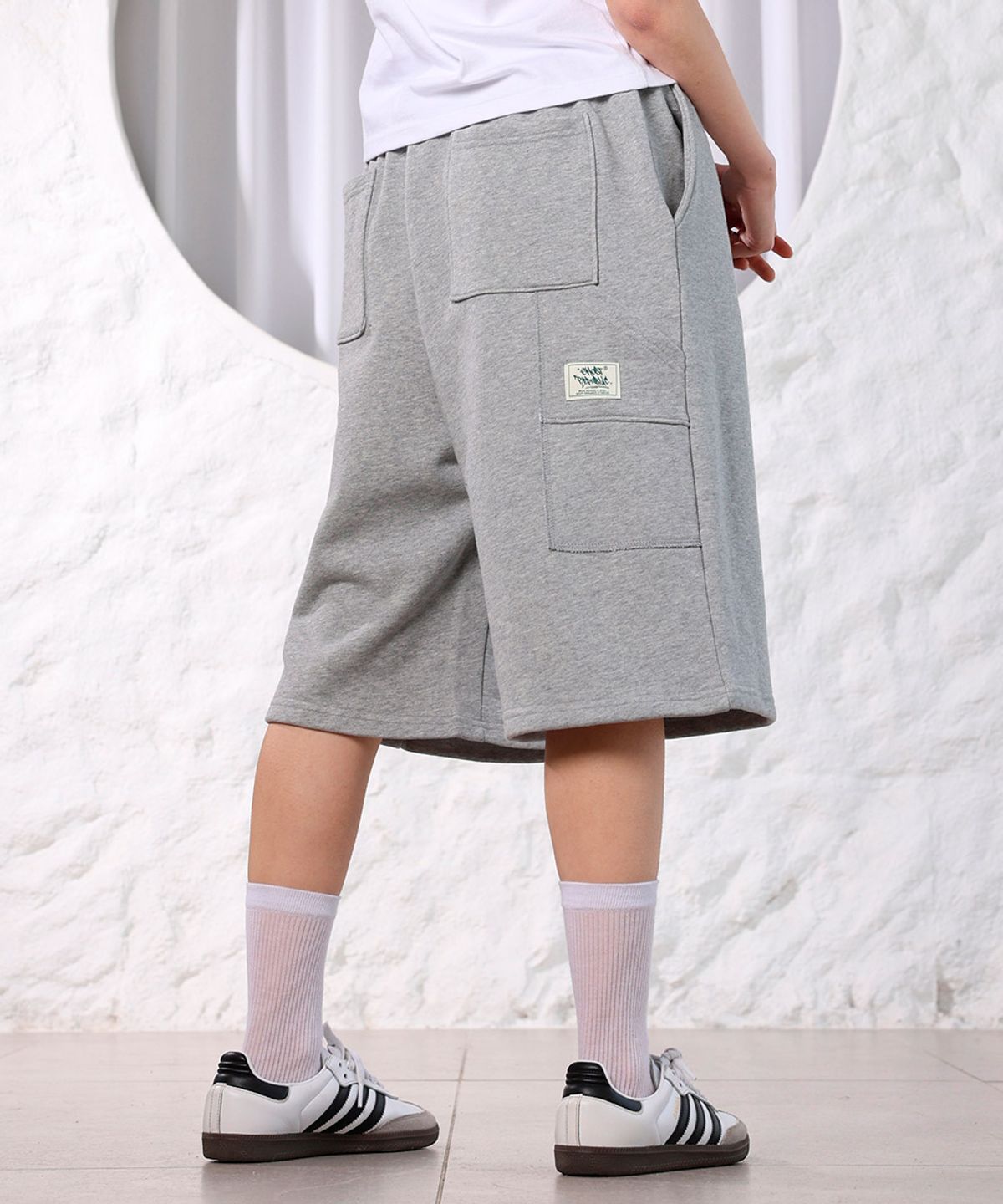 고스트리퍼블릭(GHOST REPUBLIC) 원턱 버뮤다 카펜터 반바지 4Color GP-510